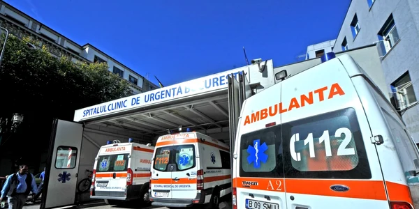 Ambulanta salvare  112 spital Bucuresti FOTO Mediafax