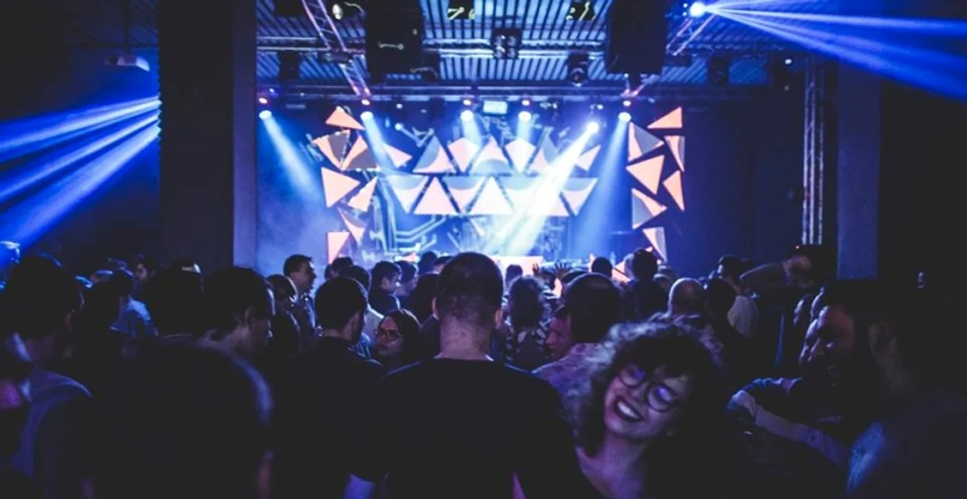 
    Cei trei tineri, externaţi, se aflau şi ei în club în noaptea tragedieiFoto: Arhiva personală  