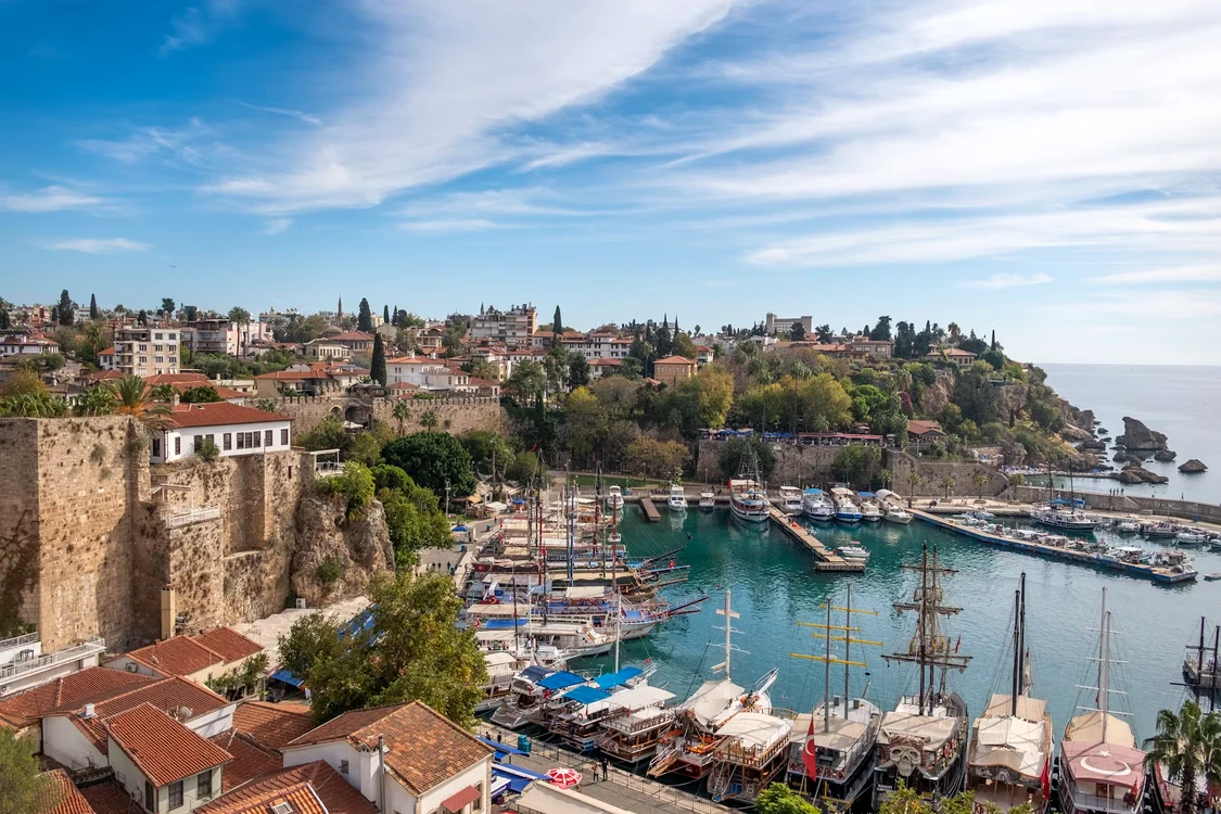 Antalya este cea mai căutată destinație din cadrul programului/ sursa foto: Unsplash