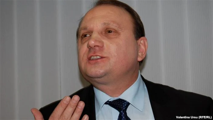 Ministrul Agriculturii Vasile Bumacov se numără printre cei mai bogaţi şefi din Executivul condus de Iurie Leancă