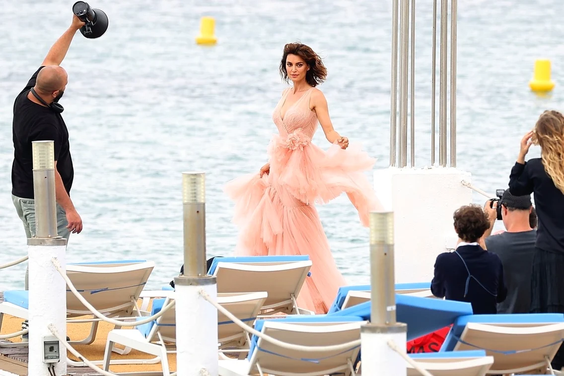 Catrinel Menghia la Cannes 2022 (8) jpg