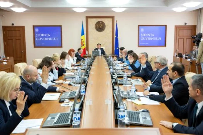 Guvernul Recean a votat modificarea la ședința de miercuri. FOTO: Gov.md