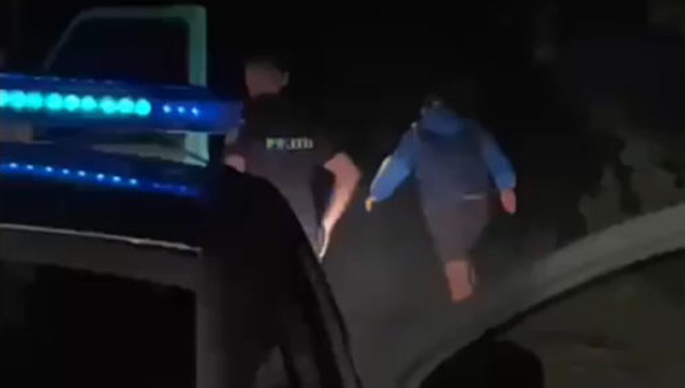 Urmărire ca în filme, cu focuri de armă în Vrancea. Un șofer băut a furat o autoutilitară și a distrus două mașini de poliție VIDEO