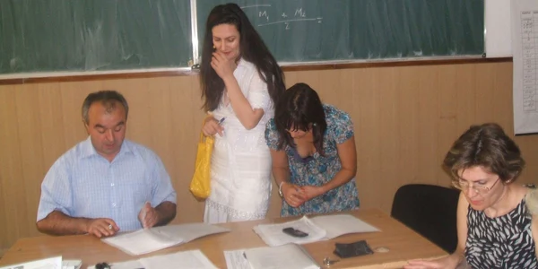 Dascălii trebuie să plătească pentru a profesa