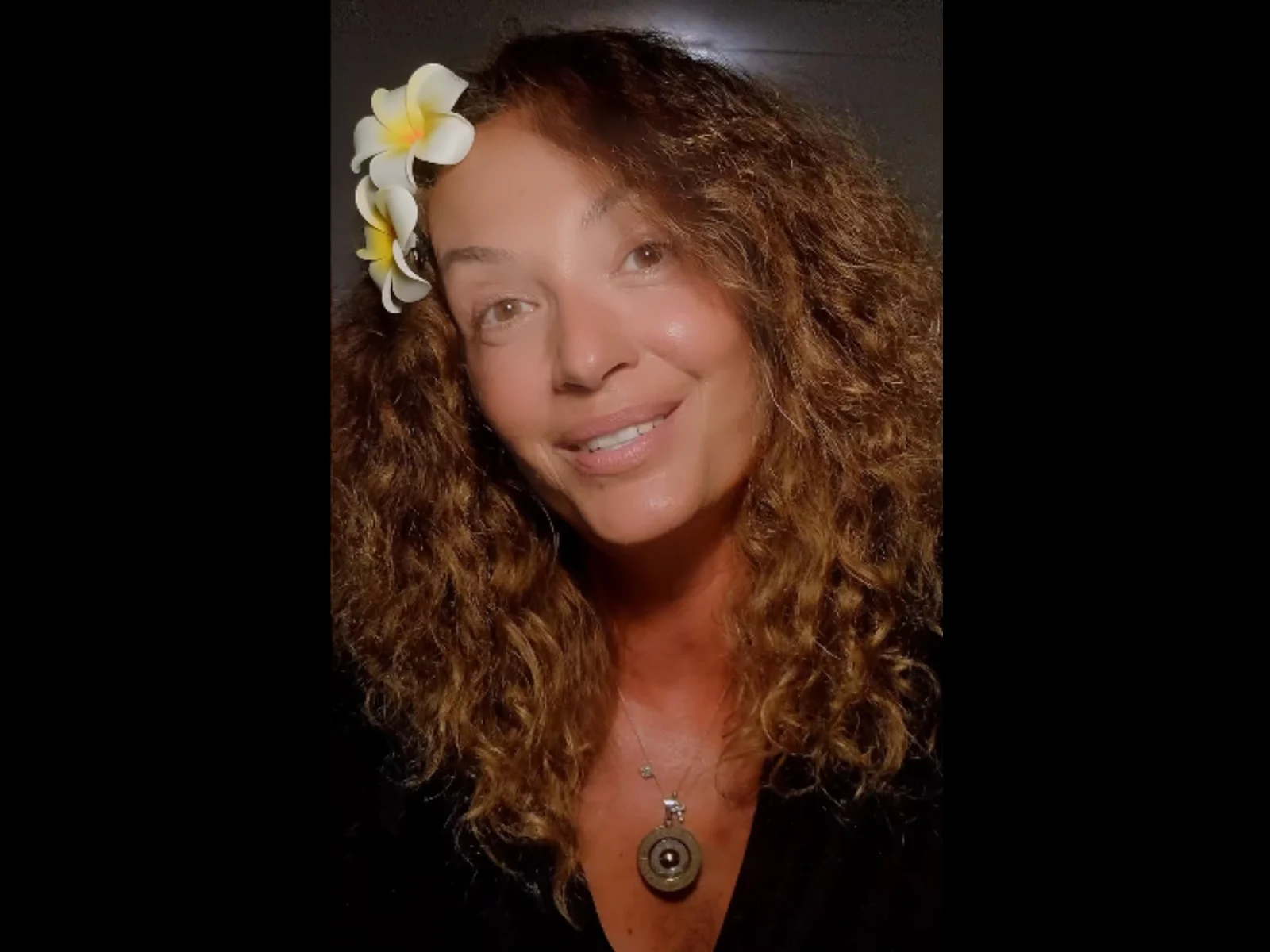 Anca Țurcașiu spune că a găsit bilete pentru întoarcerea în România din Qatar și mulțumește autorităților: „Gata, dragii mei! Am reușit să ne liniștim”