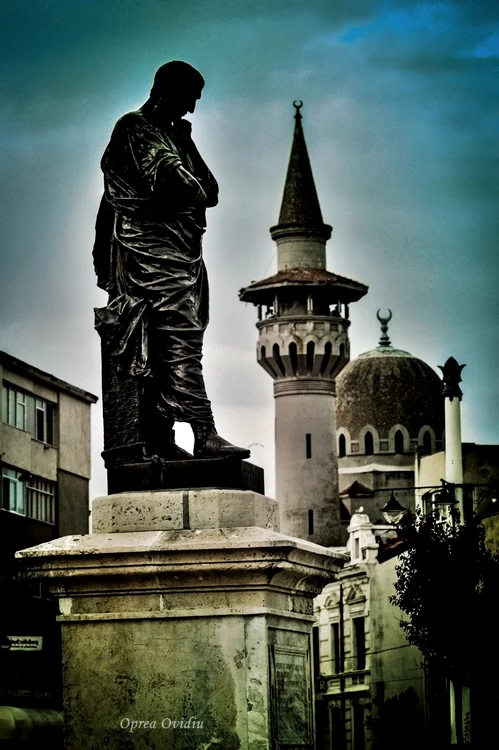 Statuia lui Ovidius (foto: Ovidiu Oprea)