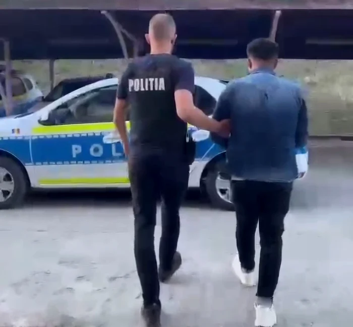 Tânăr de 25 de ani, acuzat de abuz asupra unei copile. Ancheta a fost declanșată de la un telefon mobil