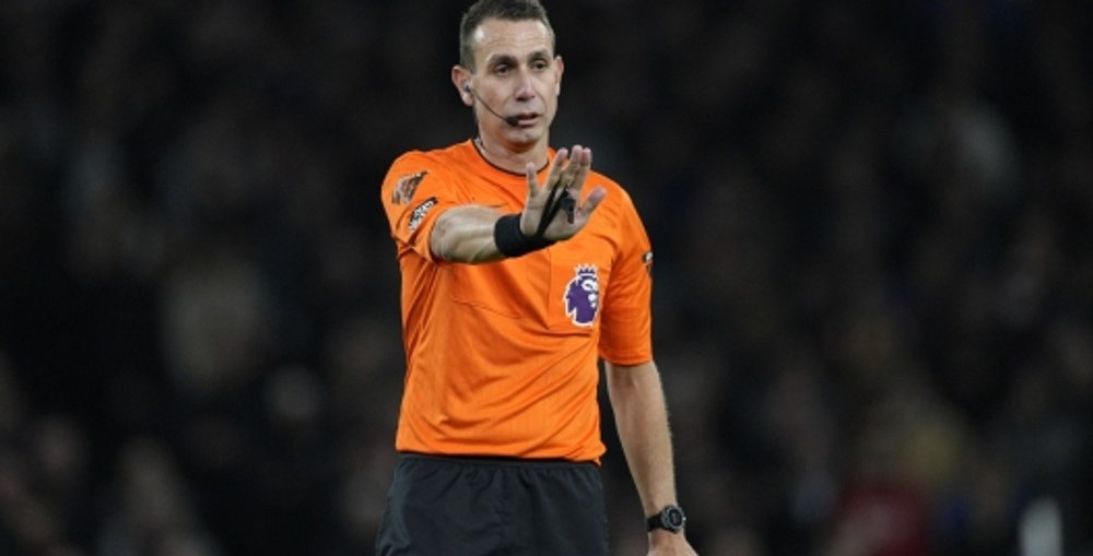 Arbitrul care l-a insultat pe Kloop își pune cenușă-n cap: sunt gay și fost dependent de droguri