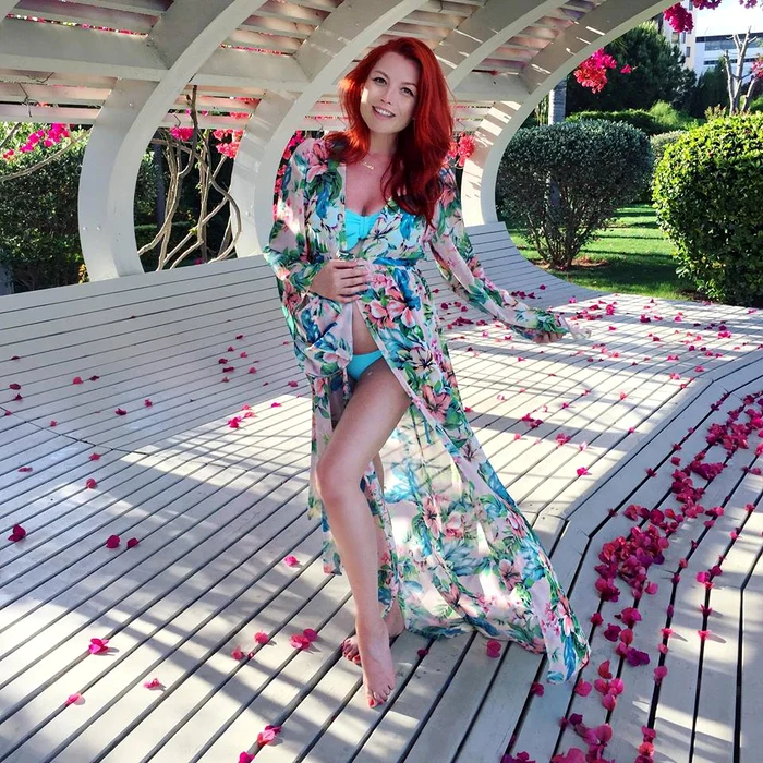 Elena Gheorghe insarcinata a doua oara cu fetita jpeg