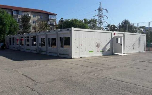 150 de elevi vor învăţa în contanerele modulare.