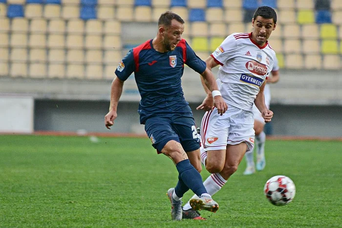 
    Fotbaliștii de la Chindia și Sepsi s-au neutralizat la PloieștiFoto: Sport Pictures  