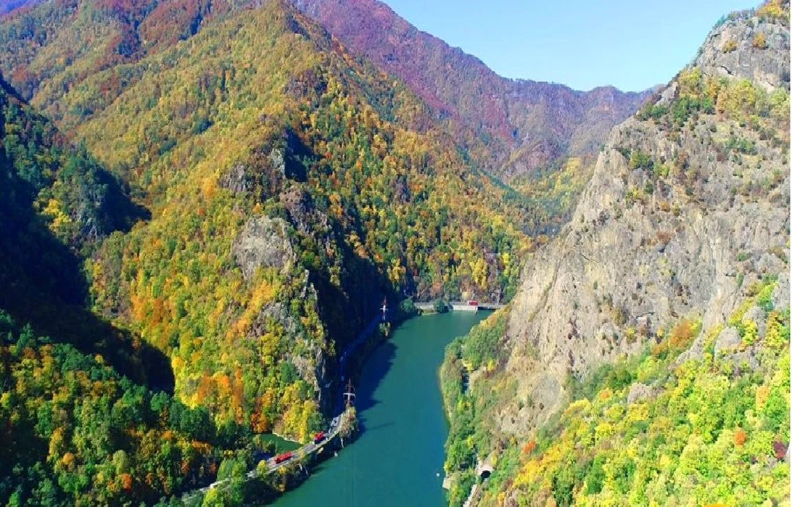 Defileul Oltului - Vâlcea Foto Adevărul