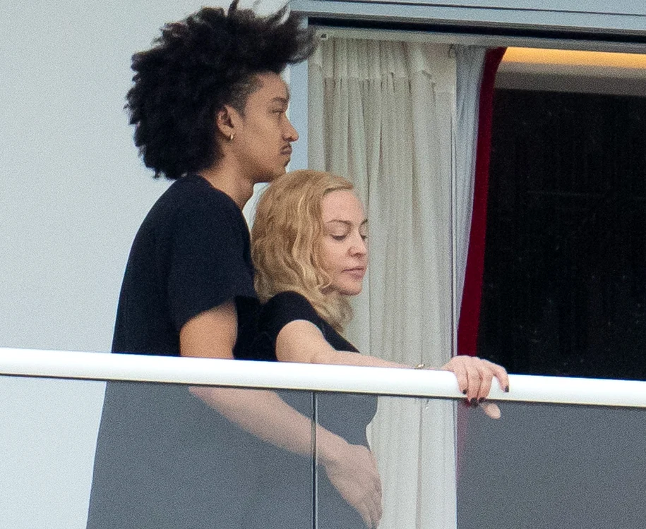 Madonna și fiica ei au ieșit la întâlnire cu iubiții, împreună