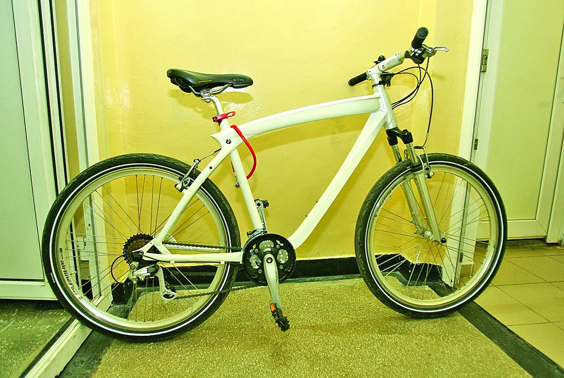 Bicicleta de 5.000  de euro aparţine unei  tinere din Pipera