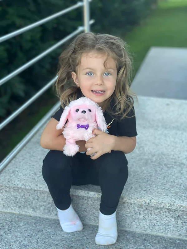 Eva Maria, fetița Elenei Udrea jpg