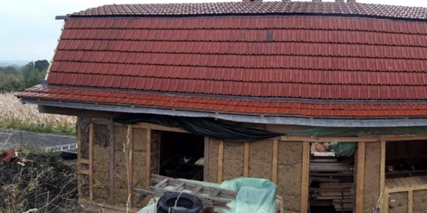 casa paie cluj viata baloti tara. foto arhiva personala