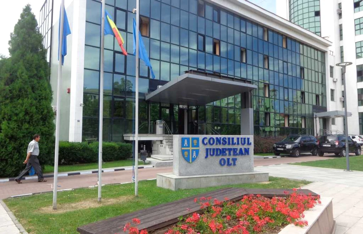 Premiile pentru elevi şi profesori se acordă conform unui regulament adoptat de CJ Olt FOTO: arhiva Adevărul