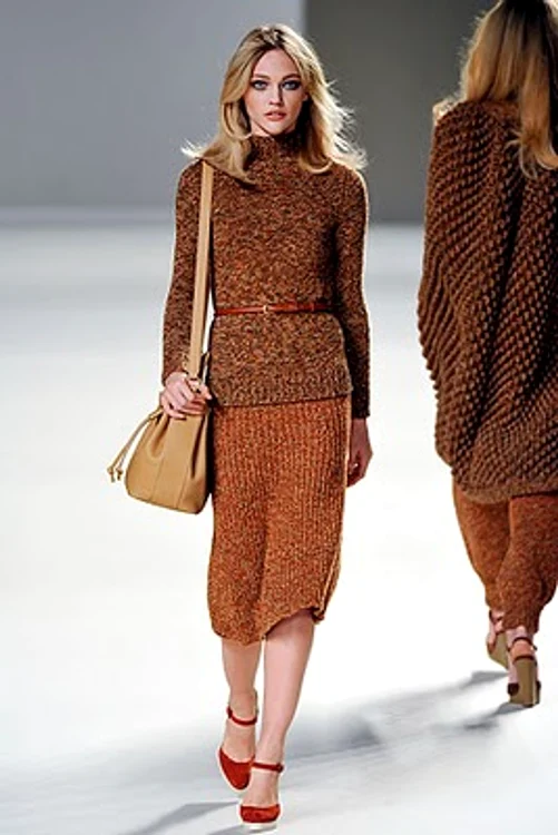 Bellazzafashion.ro comercializează haine de damă, de calitate, la prețuri modeste