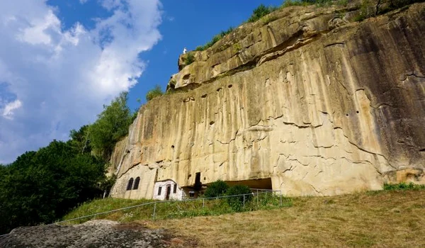 1 corbii de piatra jpg jpeg