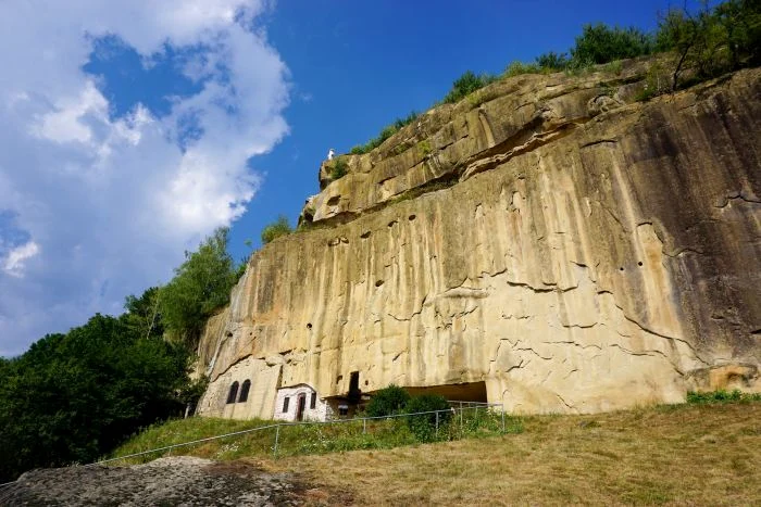 Mănăstirea Corbii de Piatră