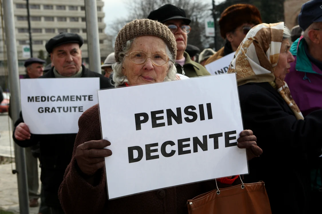
    După ce au muncit o viață, vârstnicii vor pensii decente  
