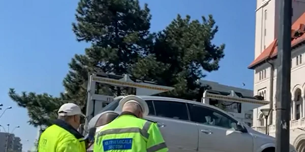 ADP Sector 1 a început ridicarea maşinilor parcate neregulamentar foto captura video