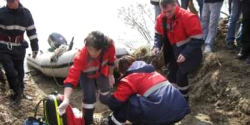 Cadavrul tinerei a fost scos din râul Mureş după o oră de căutări