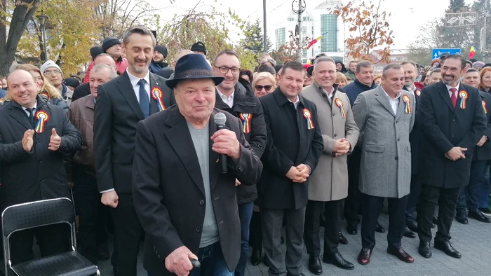 Veteranul Toma Corcău a împlinit în acest an 100 ani FOTO: Alina Mitran