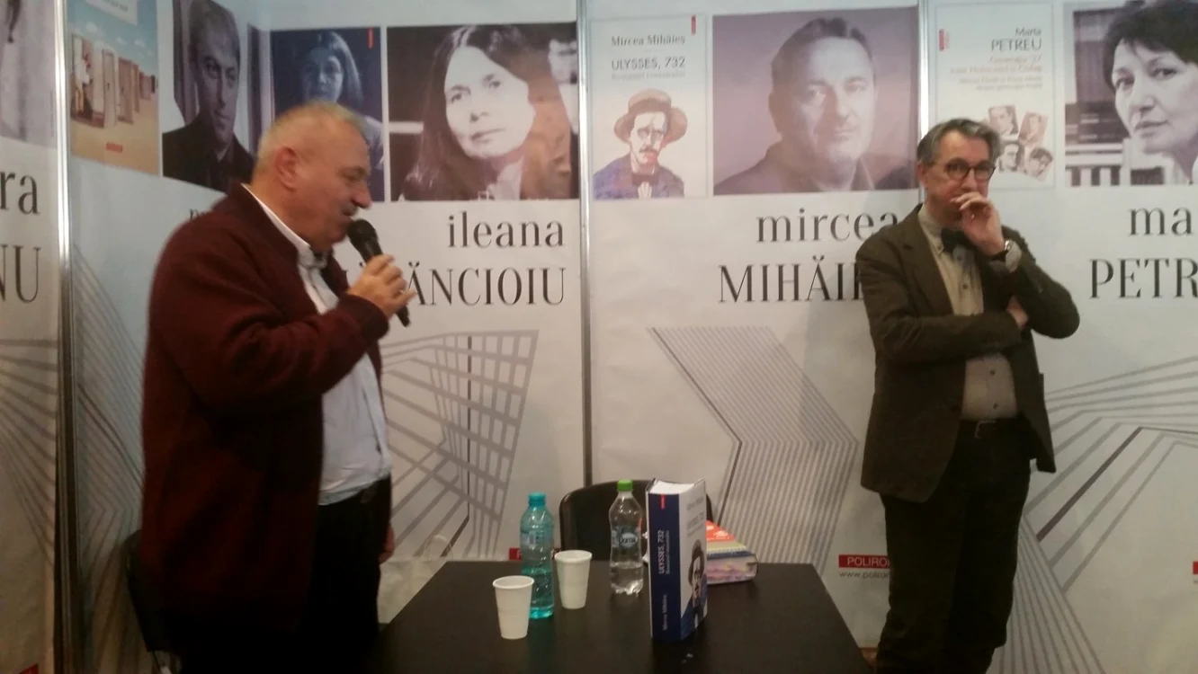 Mircea Mihăieş, alături de Horia-Roman Patapievici la lansarea cărţii "Ulysses, 732"