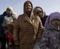 Ucrainencele fug din calea ororilor războiului încercând să-şi salveze copiii. FOTO Gettyimages