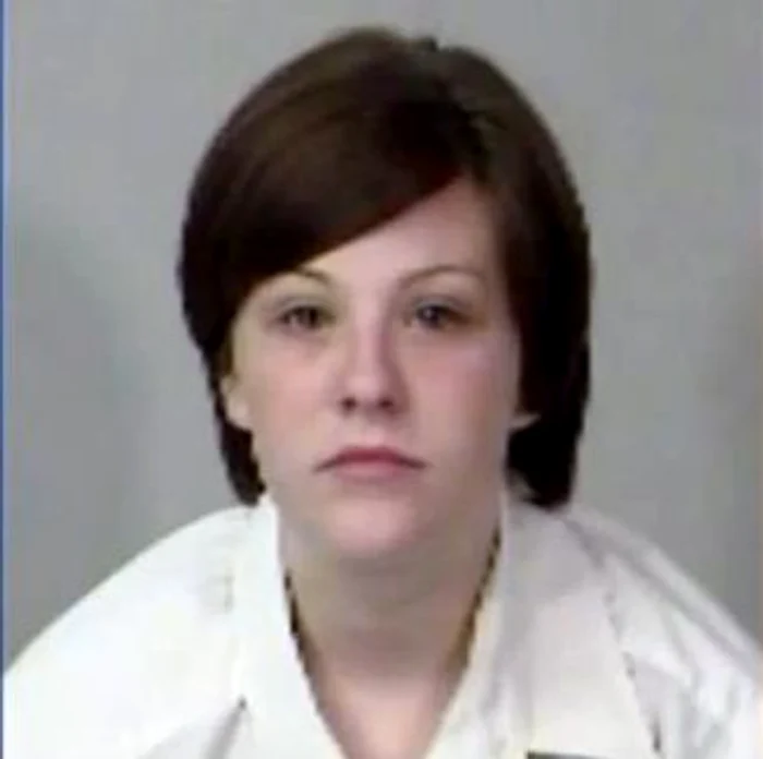 
    Tânăra a ajuns după gratii pentru gestul nesăbuit pe care l-a făcutCaptură video  