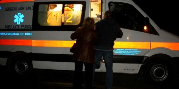Echipajele de la Ambulanţă s-a deplasat la faţa locului pentru a acorda îngrijiri medicale foto: Arhivă