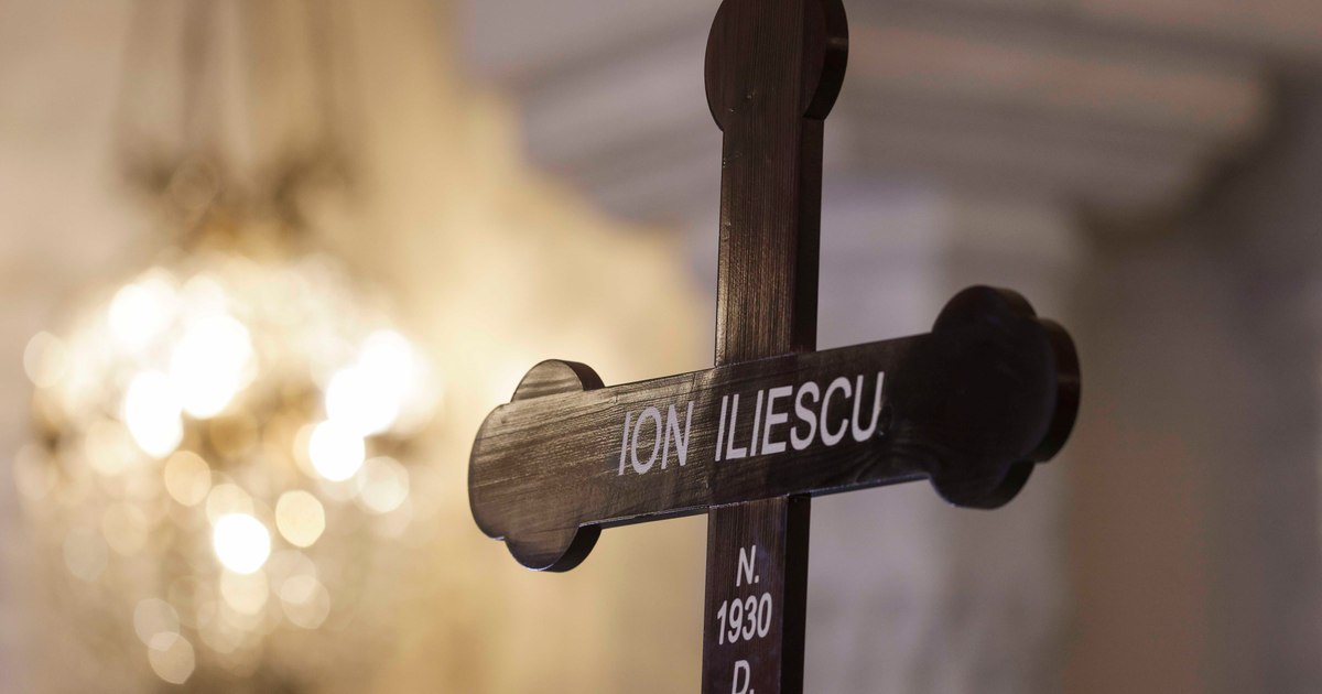 PSD aduce omagiu lui Ion Iliescu la Palatul Cotroceni