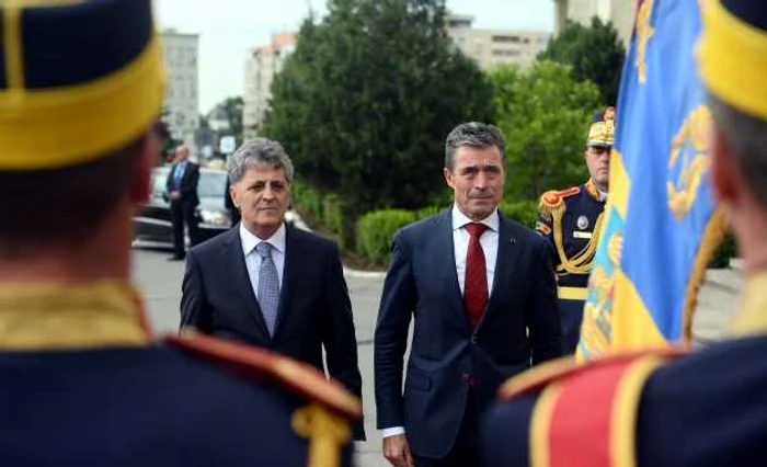 Anders Fogh Rasmussen Mircea Duşa FOTO gov.ro