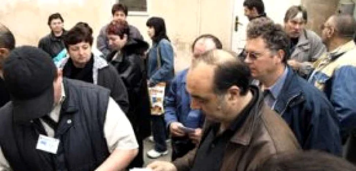 Unemployment claims to reach one million in first half of 2010