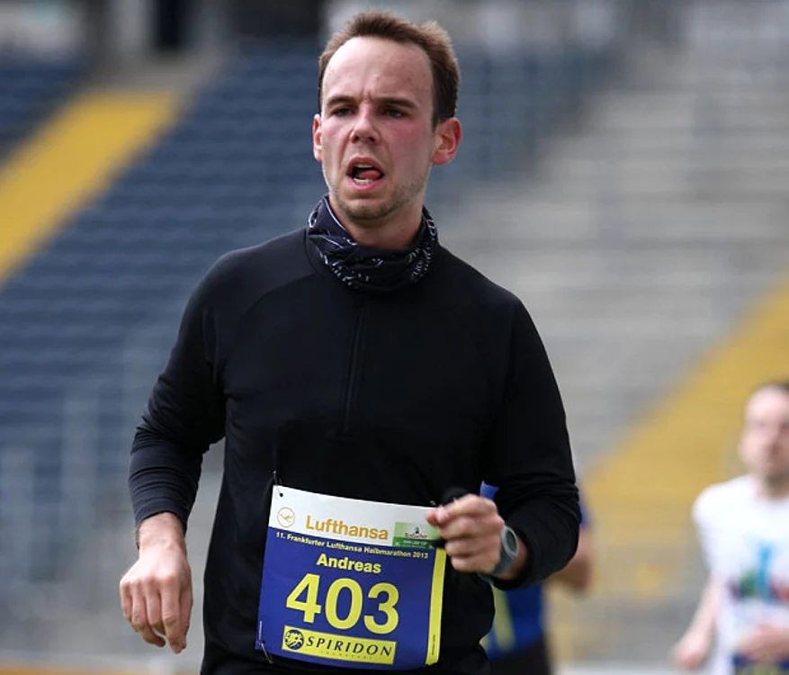 Andreas Lubitz a întrerupt cursurile pentru obţinerea licenţei de pilot comercial în 2009, reluându-le în 2012, din cauza depresiei și a epuizăriifoto: telegraph.co.uk