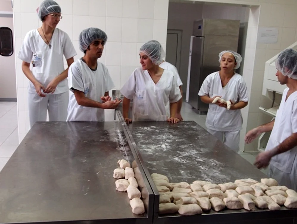 Zilnic ies din fabrică circa 1.000 de pâini