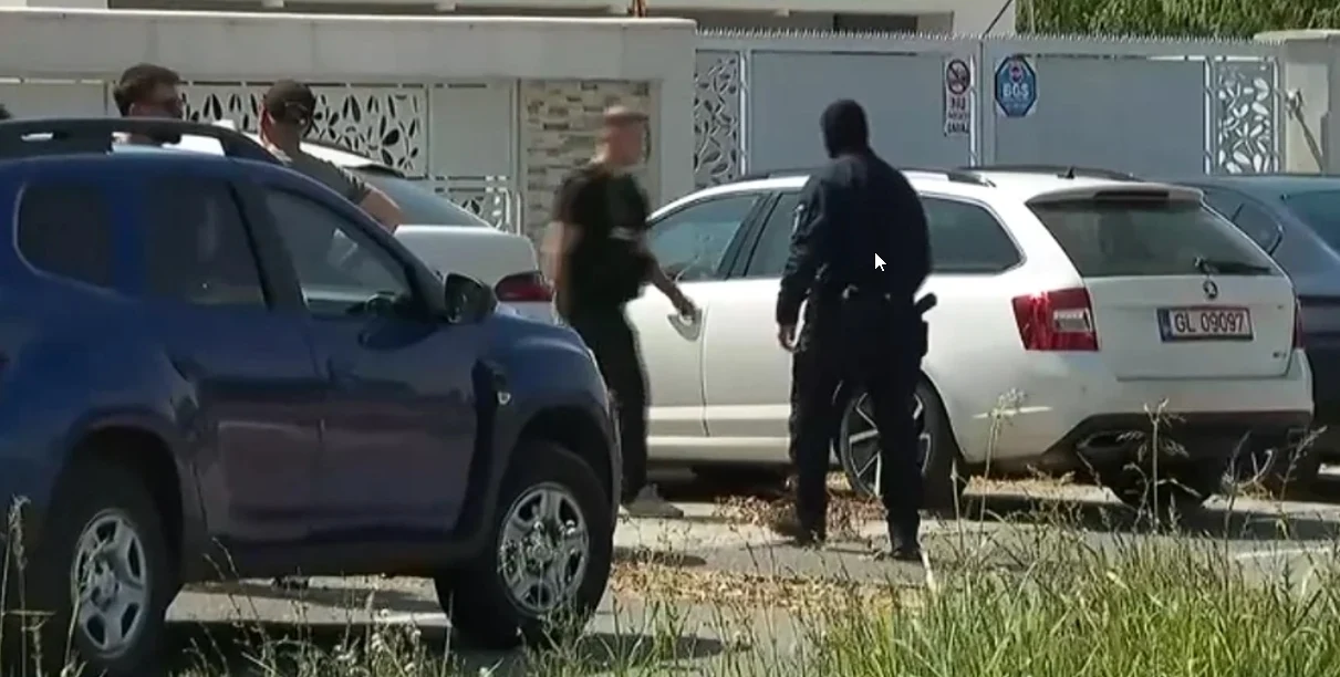 Un inculpat din clanul Buricea s-a dus acasă la polițistul care îl ancheta, la câteva zile după eliberare