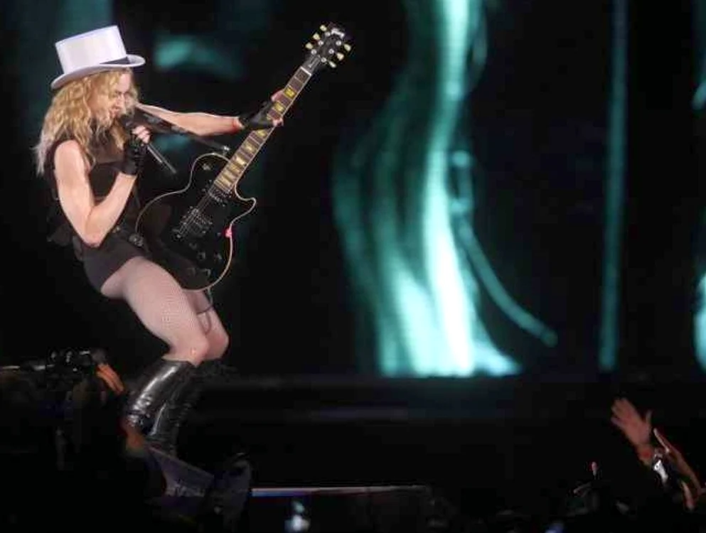 
    Diplomă de aur de la Cioabă pentru Madonna  