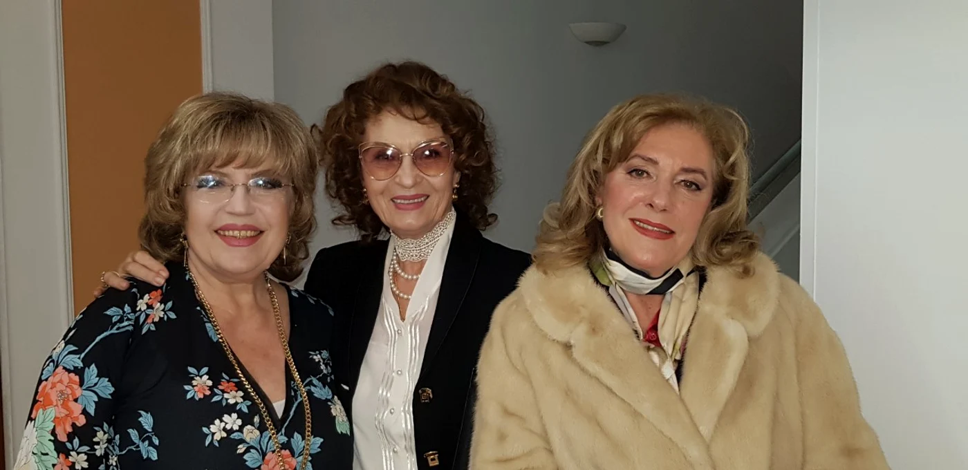Corina Chiriac, Angela Similea și Stela Enache, la aniversarea Teatrului de Revistă