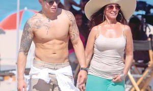 Shauna, mama iubitului Casper, este apropiată  de vârstă cu “nora” jpeg