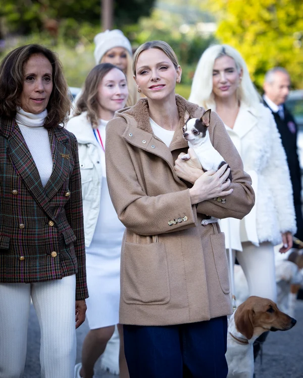 Prințesa Charlene de Monaco la Roketon, marșul împotriva abandonului animalelor FOTO Frédéric Nebinger Palatul Princiar (10) jpg