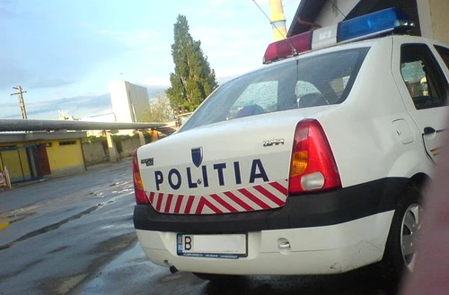 Poliţiştii l-au găsit la spital după ce a fost împuşcat pentru că nu oprise la somaţiile lor