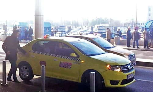 Mara a fost surprins când cobora din taxi la aeroport jpeg