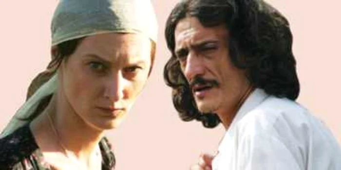 Katalin Varga  (Hilda Péter) şi violatorul (Tibor Palfy) pe care vrea să se răzbune 