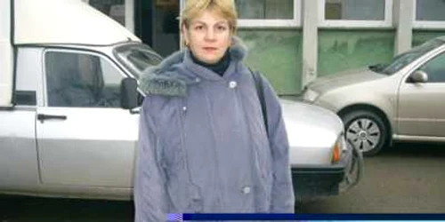 Mariana Olteanu (45 de ani) este convinsă că şcoala pe care o urmează acum o va ajuta