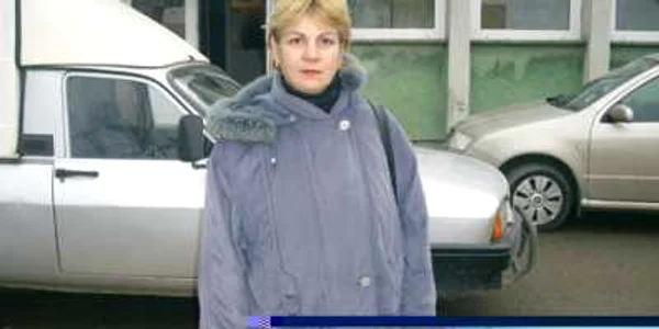 Mariana Olteanu (45 de ani) este convinsă că şcoala pe care o urmează acum o va ajuta
