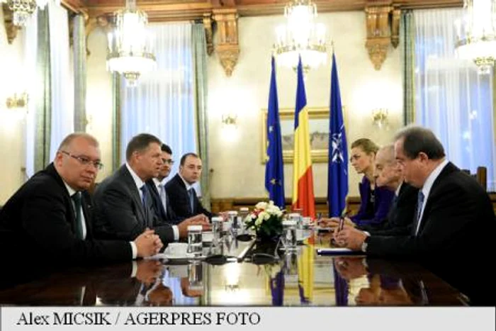 
    Klaus Iohannis nu este mulțumit de modul în care s-au desfășurat primele discuții cu partidele   