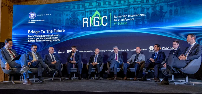 Miniștrii energiei din nouă state s-au reunit recent la București
