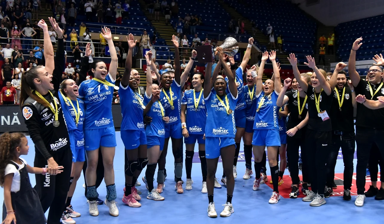 CSM București, a patra Supercupă a României (FOTO: Sportpictures)